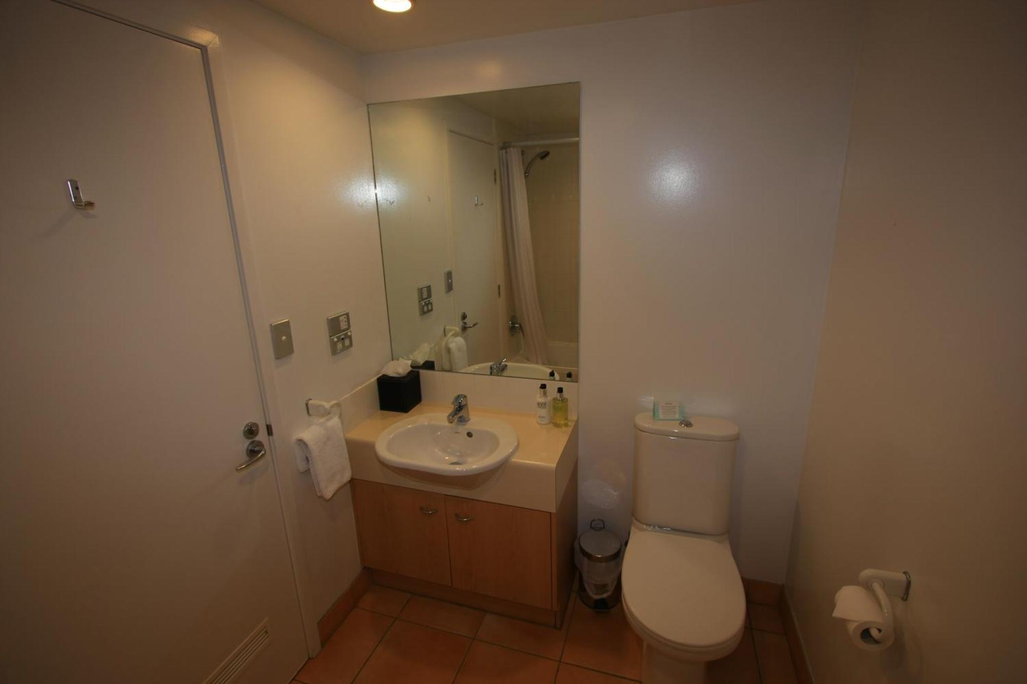 The Moorings Motel And Apartments Wanaka Bilik gambar